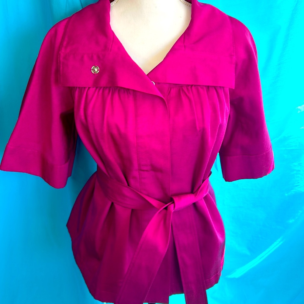 Buy2items get1free 3/$25items for$50.Hotpink outerwear shortsleeve jacket w/belt